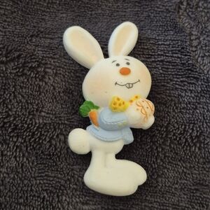 1975 Hallmark Easter Bunny Rabbit Brooch.